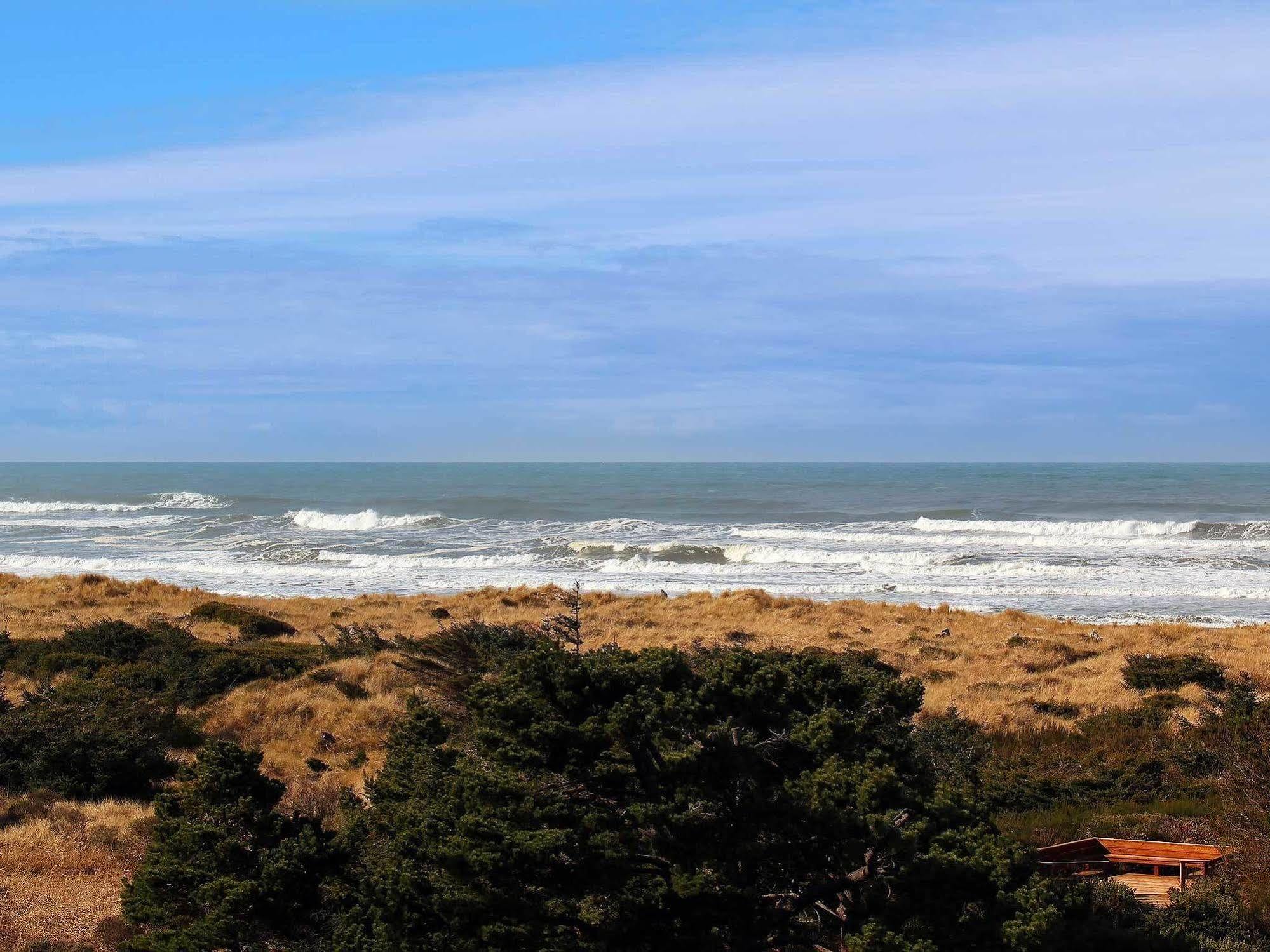 Gold Beach Inn Bagian luar foto